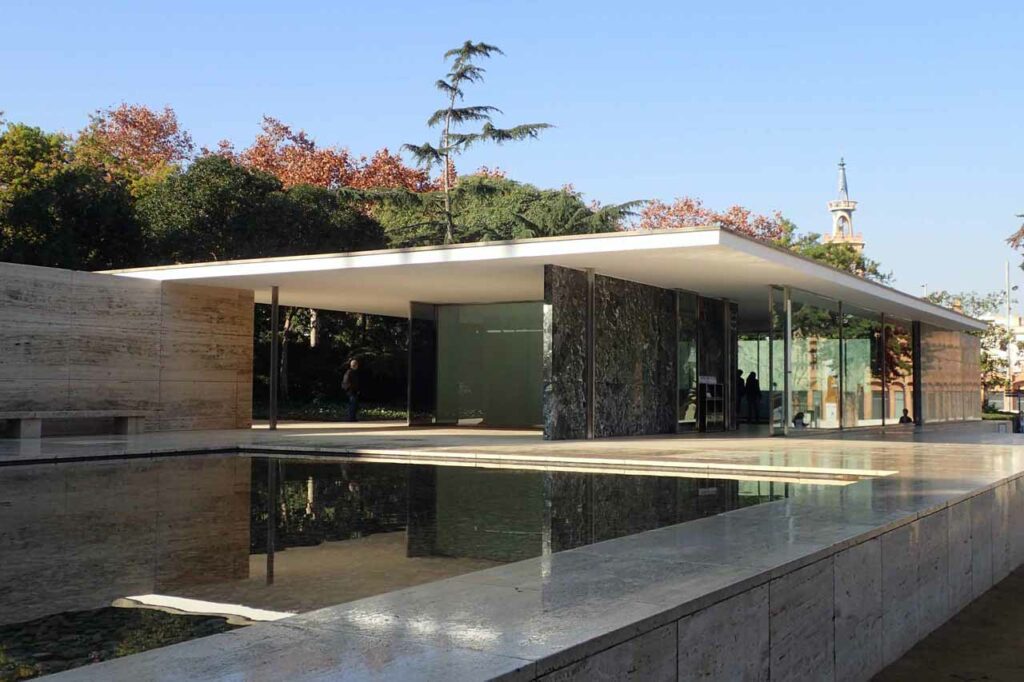 Beautiful clean lines of the Mies van der Rohe pavilion in Barcelona